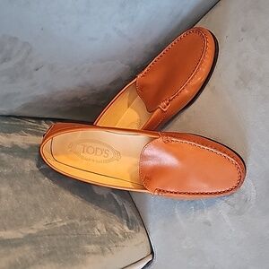 Tod's saddle brown leather loafers